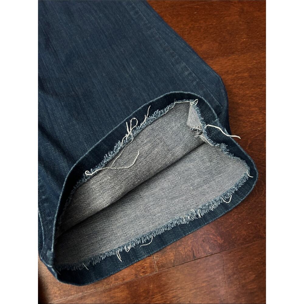 Levi's Women’s Dark Blue Slightly Flared Wide-Leg Jeans, Size 29 - Picture 11 of 11